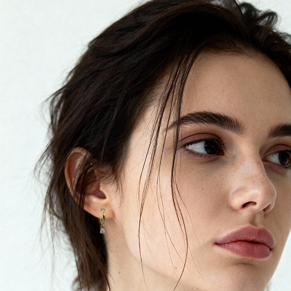 עגילי חישוק צמודים משובצים יהלום מעבדה עגול מתנדנד