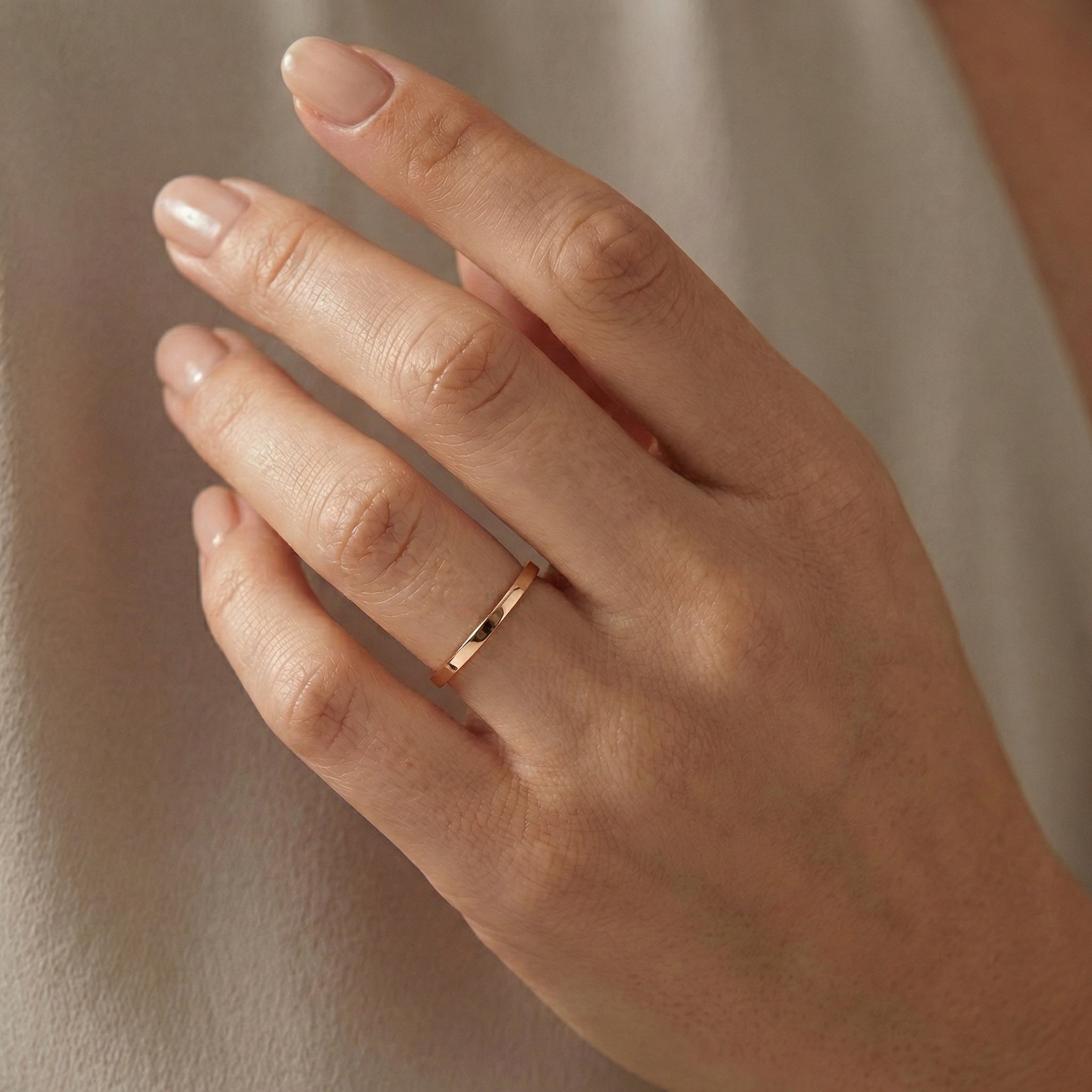 טבעת נישואין חלקה שטוחה רוחב 2 מ"מ