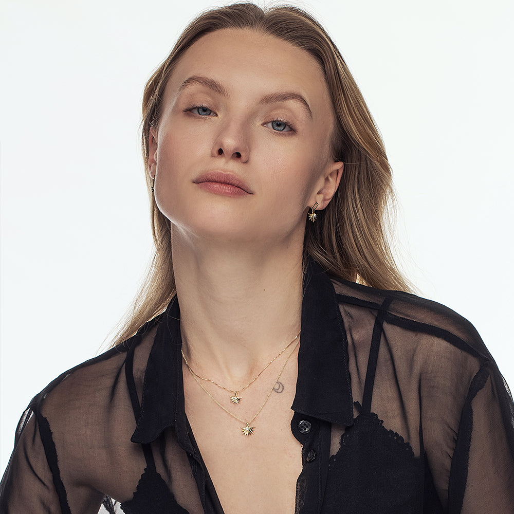 שרשרת זהב מיוחדת עם תליון חצי שמש גדולה