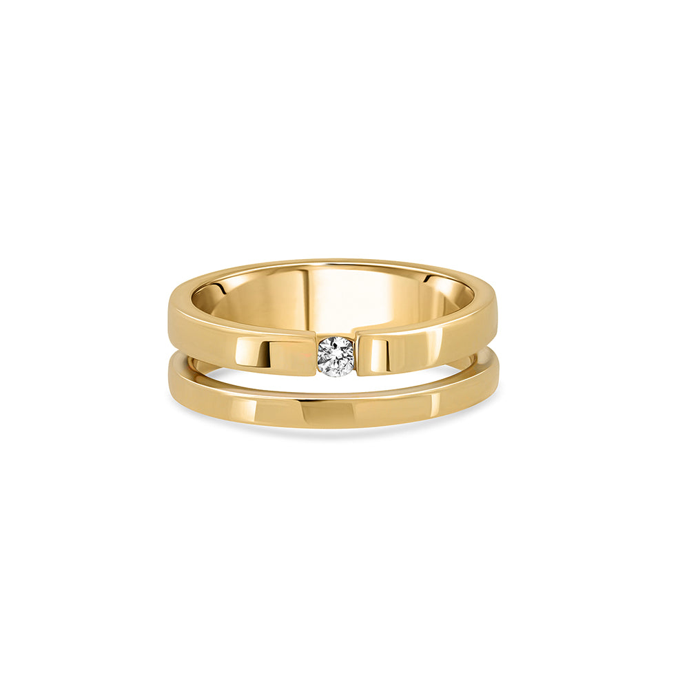 Double gold ring set with a 5-carat round diamond