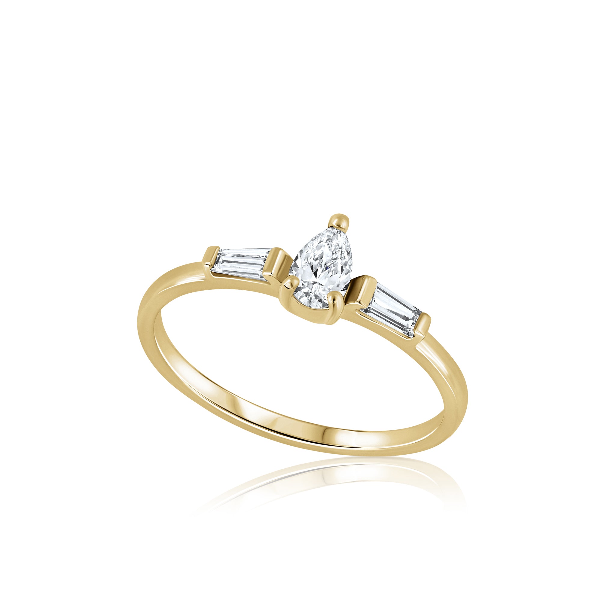 טבעת זהב גיאומטרית משובצת יהלומים טבעיים בחיתוך טיפה וטפרים