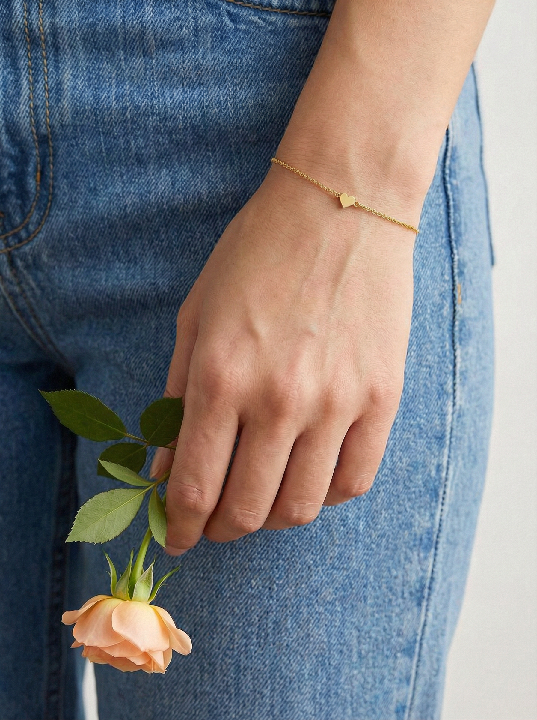 צמיד זהב, לב עדין