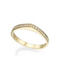 טבעת זהב בחיתוך טיפה משובצת שורת יהלומים